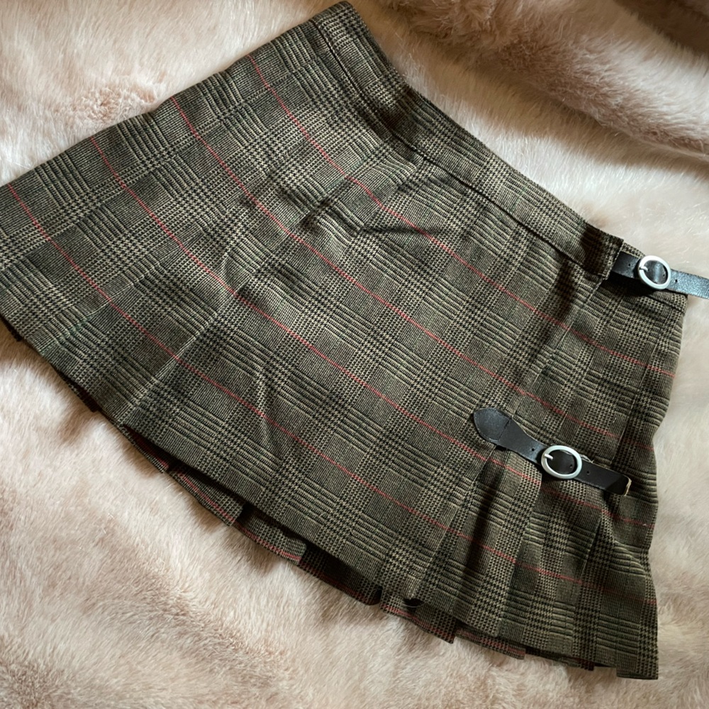 Brandy Melville Plaid Skirt!